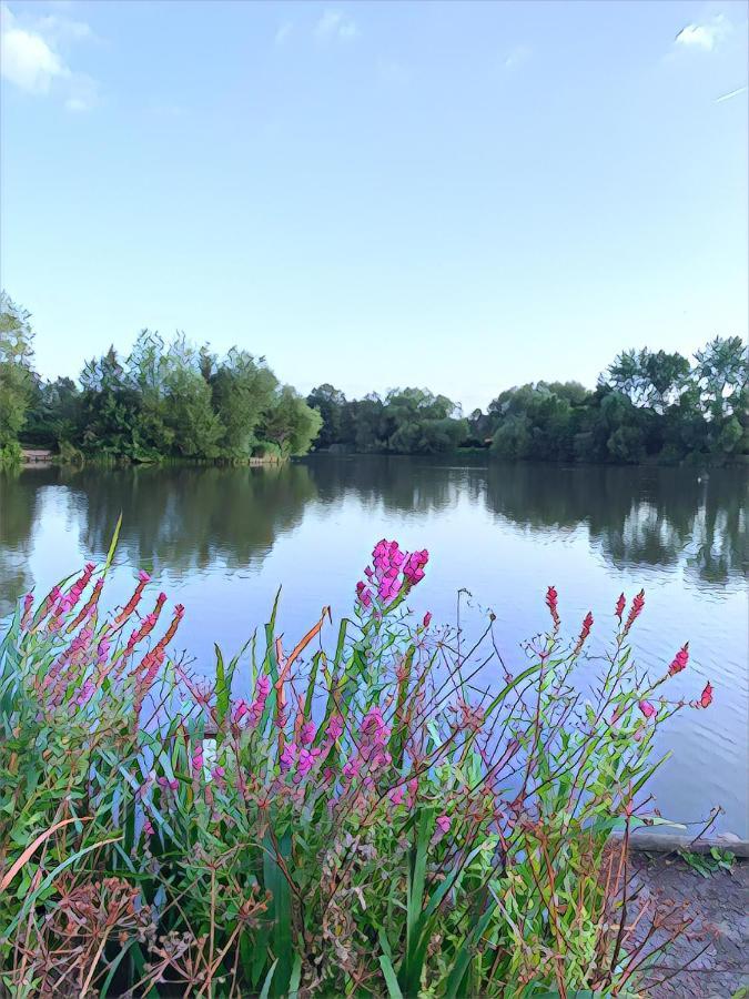 The Lake House, Woking Esterno foto